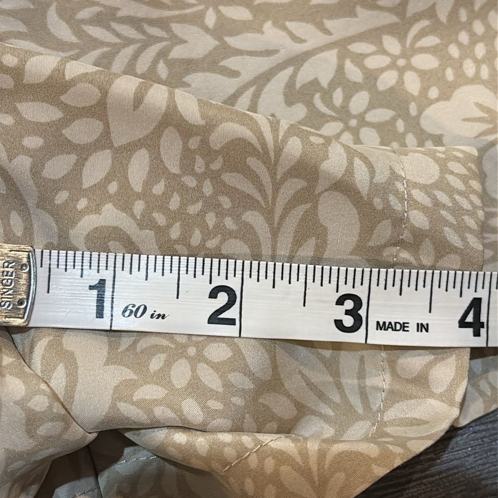 Club Monaco Paisley Silk Sleeveless Snap Front Romper Size 4 Tan - Picture 15 of 16